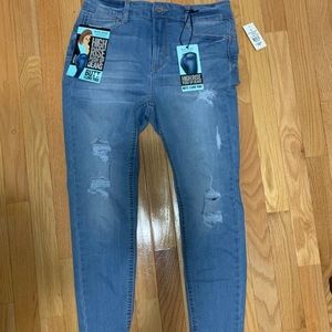 Ripped push up jeans